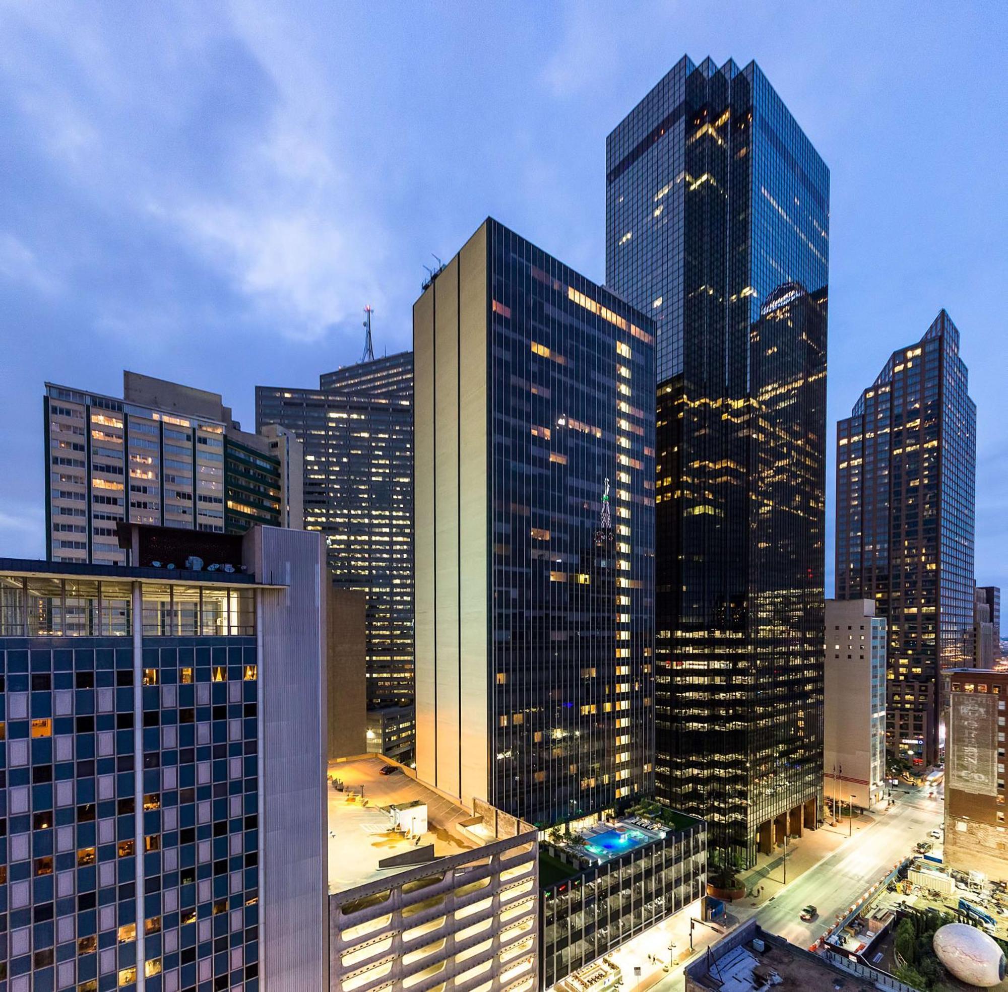 Hilton Garden Inn Downtown Dallas Exterior photo